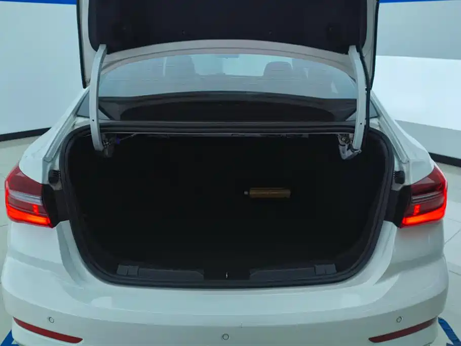 Escort 1.5 L Auto Diamond