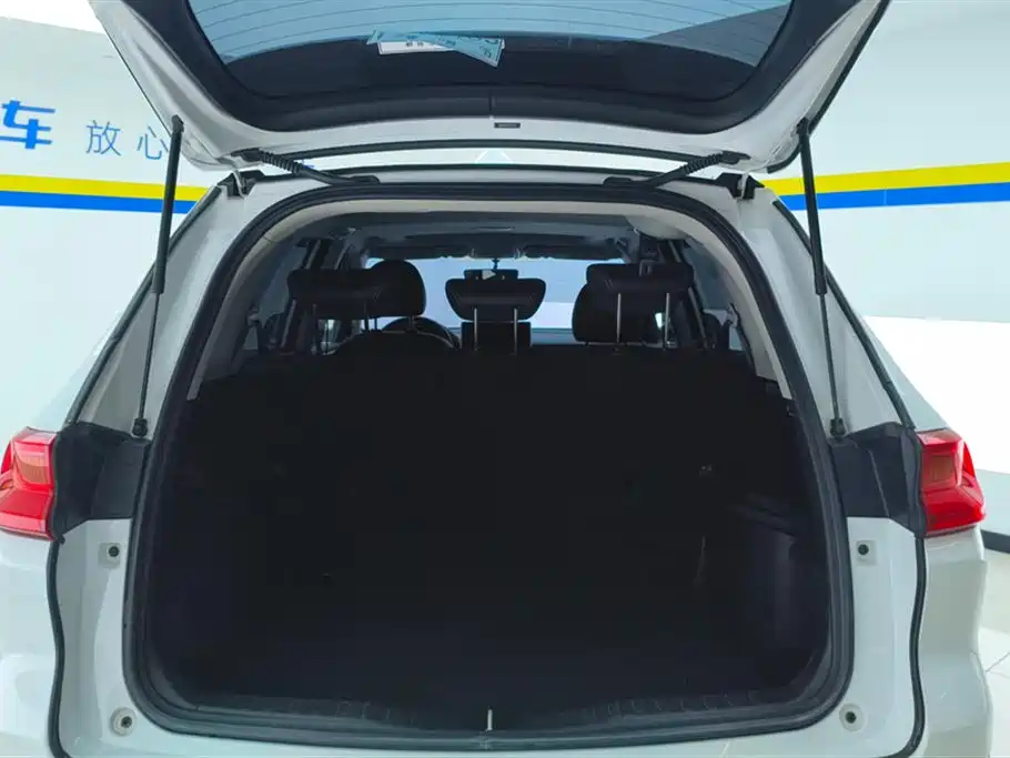 Haval M6 PLUS 1.5 T DCT Luxury Connected