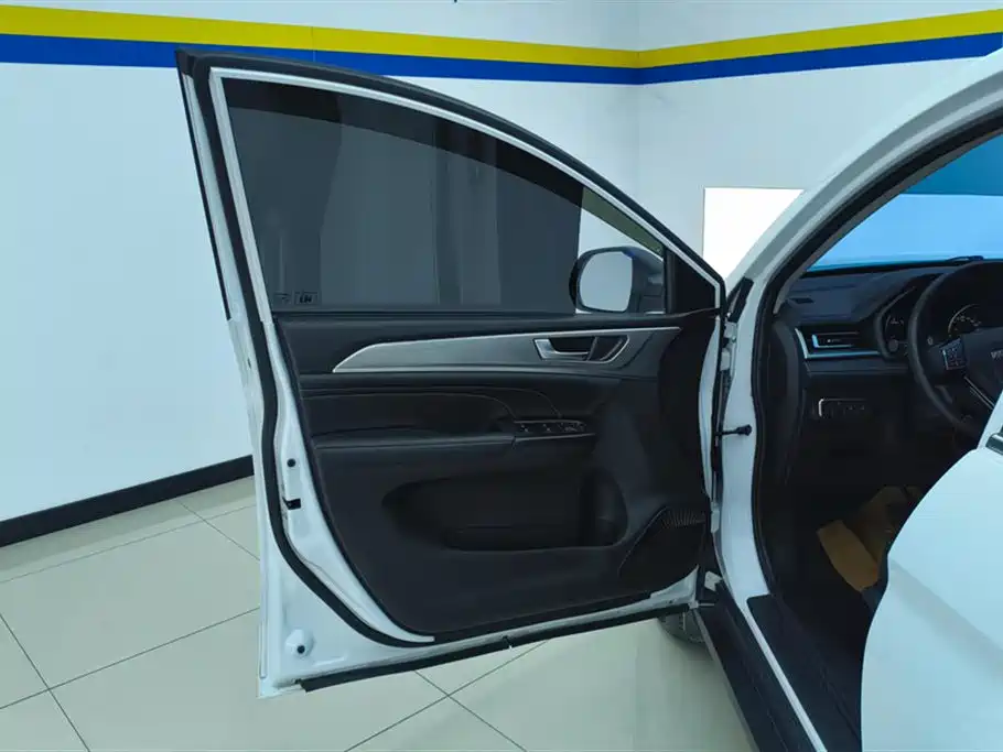 Haval M6 PLUS 1.5 T DCT Luxury Connected