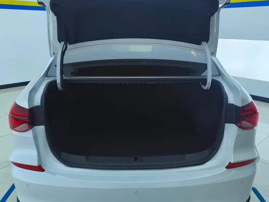 Monza 1.5 L DCT Joy