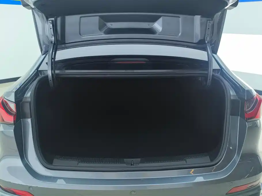 Roewe i5 1.5 L CVT Luxury