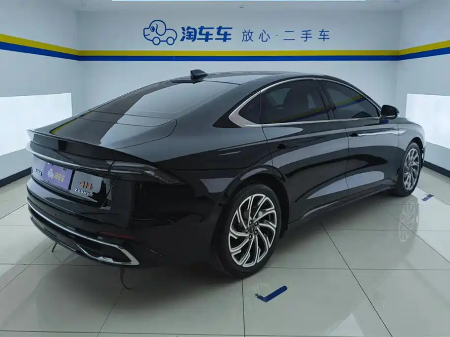 Lincoln Z Facelift i Enjoyment Graceful