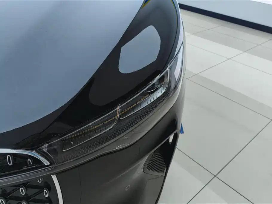 Lincoln Z Facelift i Enjoyment Graceful