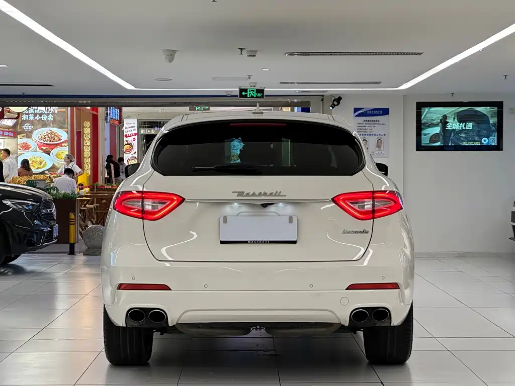 Levante 3.0 T Standard
