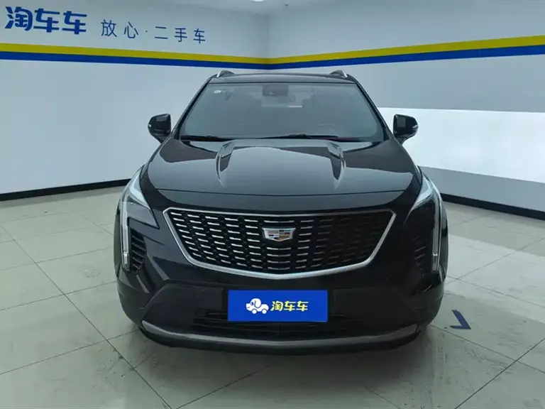 Cadillac XT4 28 T 2 WD Distinguished