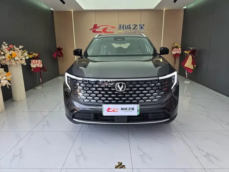 Changan CS55 PLUS PHEV 长安CS55 PLUS PHEV 2026款 智慧新蓝鲸 125 km 智越版