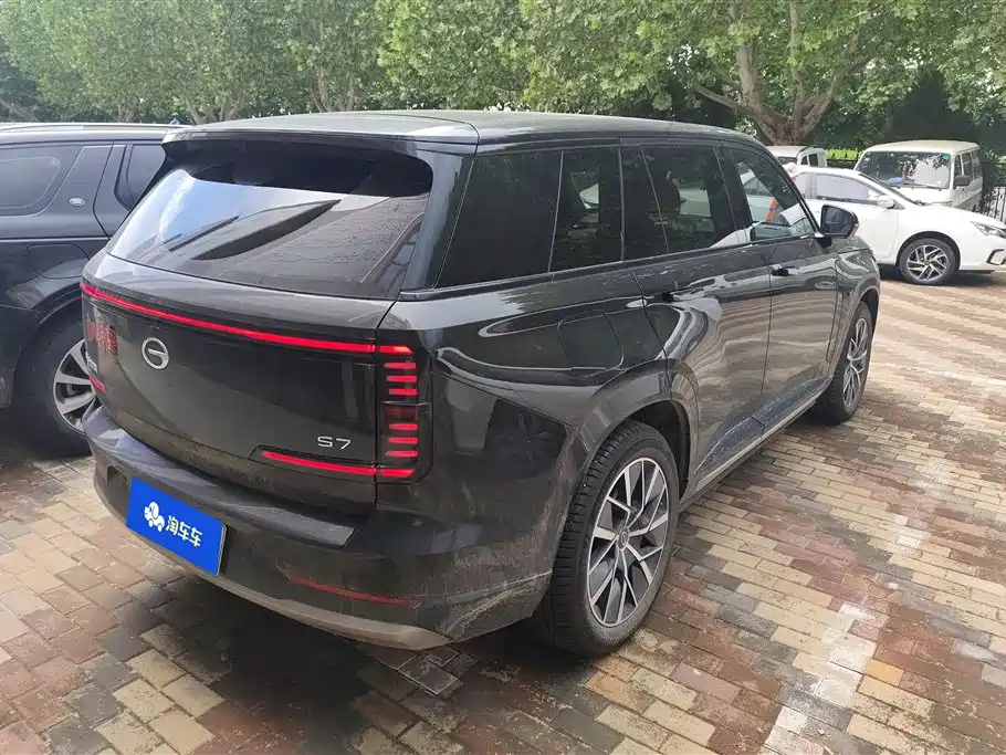 Trumpchi Xiangwang S7 180 km Ultra 4 WD Lidar