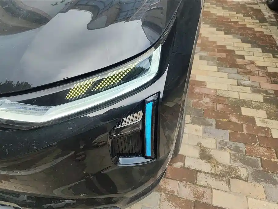 Trumpchi Xiangwang S7 180 km Ultra 4 WD Lidar