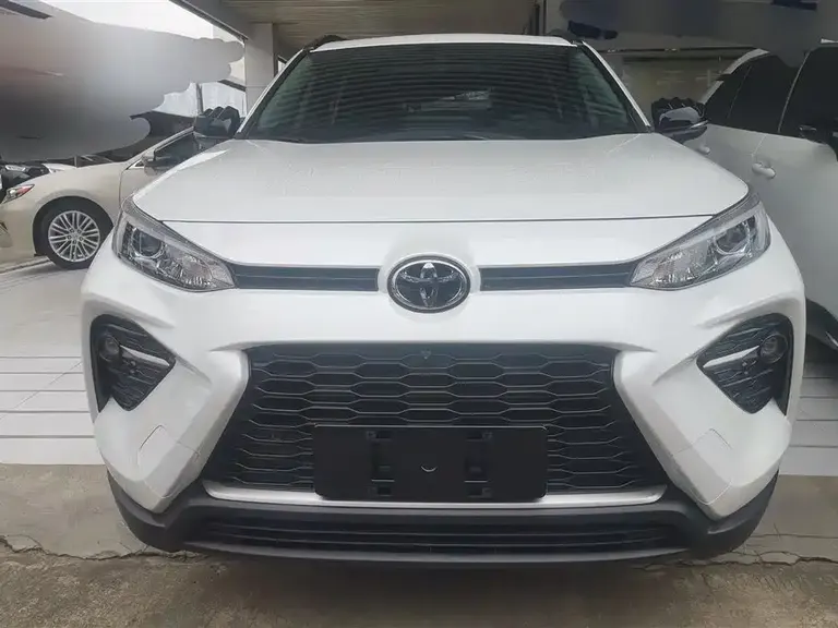 Toyota Wildlander 2.0 L CVT 4 WD Luxury