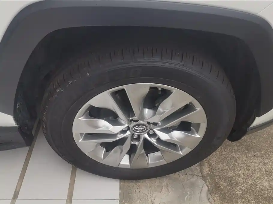 Wildlander 2.0 L CVT 4 WD Luxury