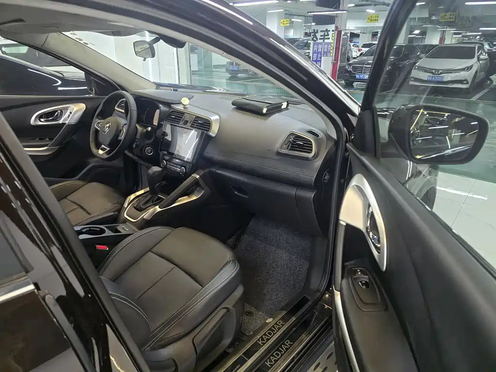 Kadjar 2.0 L 2 WD Leading