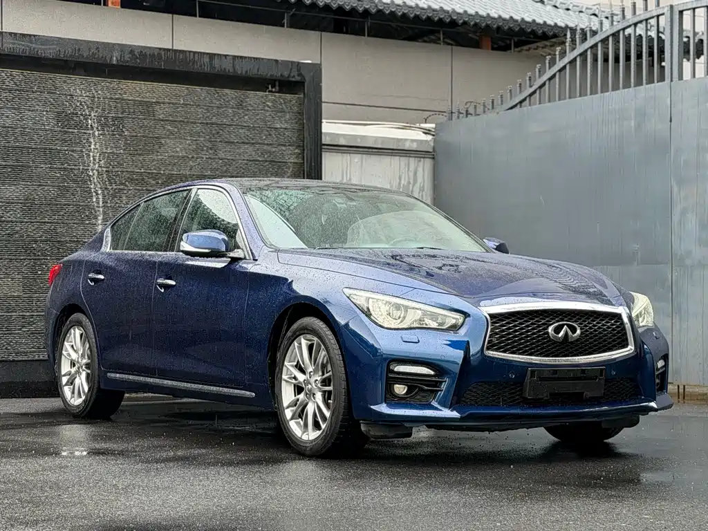 Infiniti Q50 L 2.0 T Joy