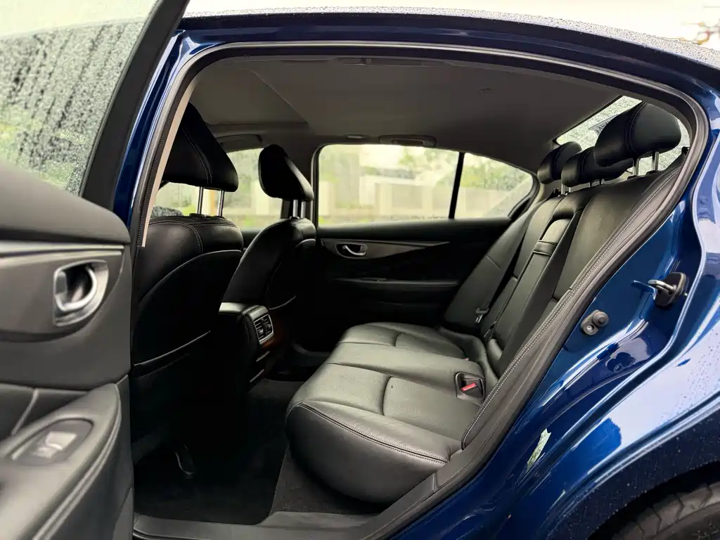 Infiniti Q50 L 2.0 T Joy