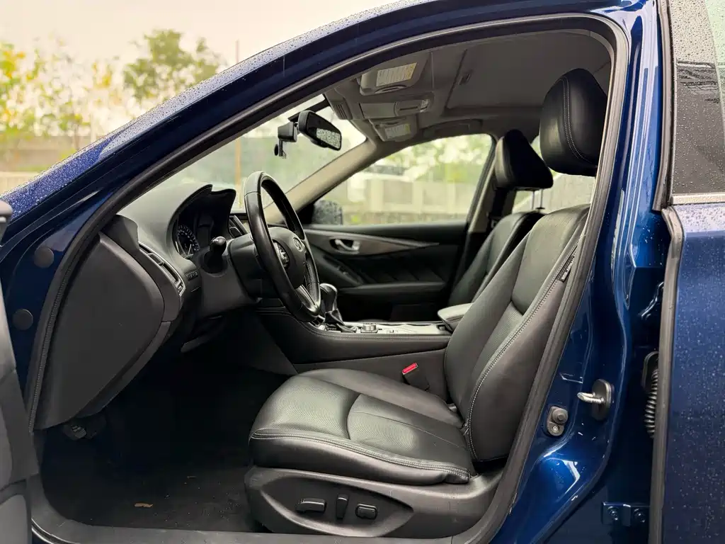Infiniti Q50 L 2.0 T Joy