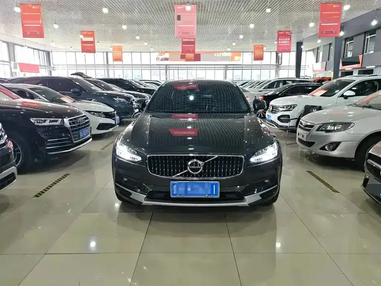 Volvo V90 Cross Country B5 AWD Smart Vision