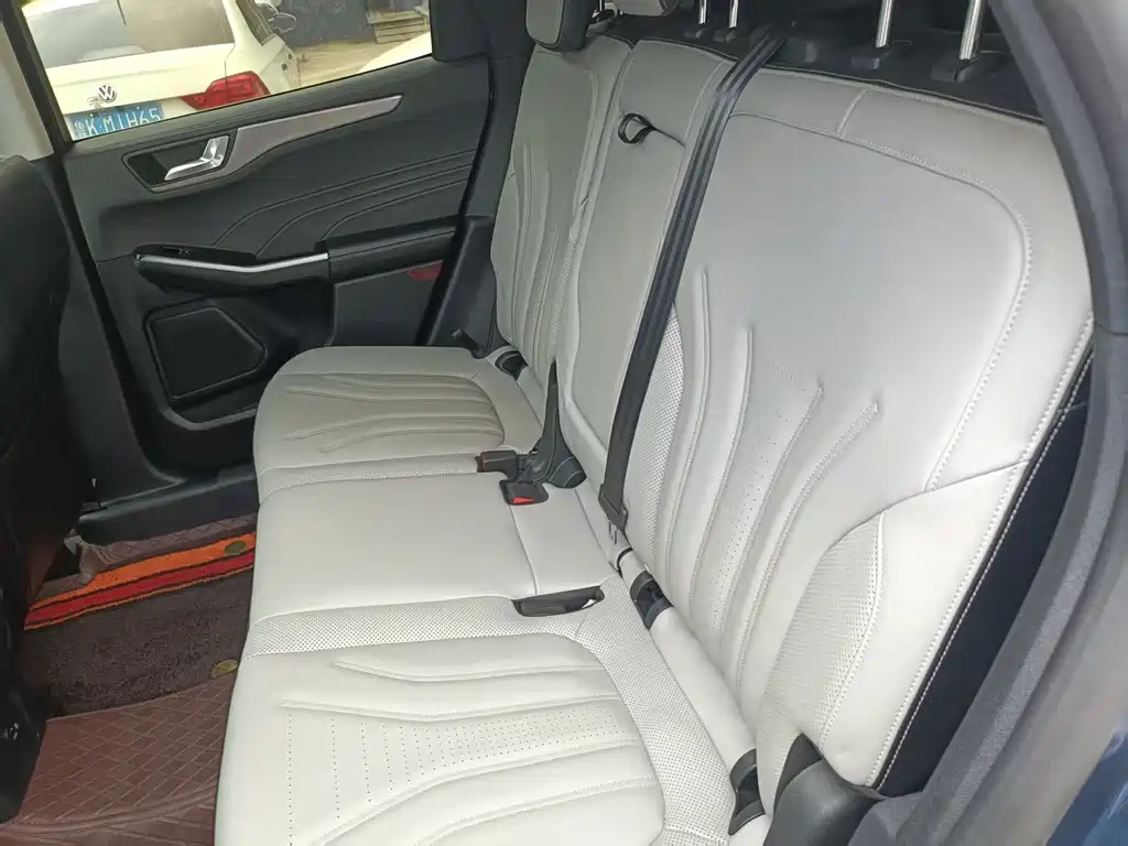 Escape EcoBoost 245 2 WD Shine Enjoyment