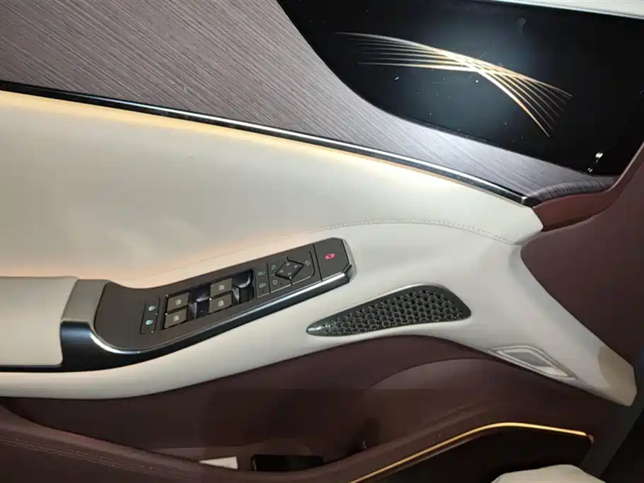Denza Z9 GT 腾势Z9 GT 2024款 1100四驱Ultra首发版