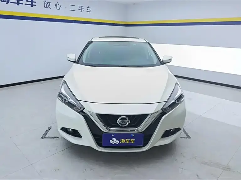 Nissan Lannia 1.6 L CVT Cool