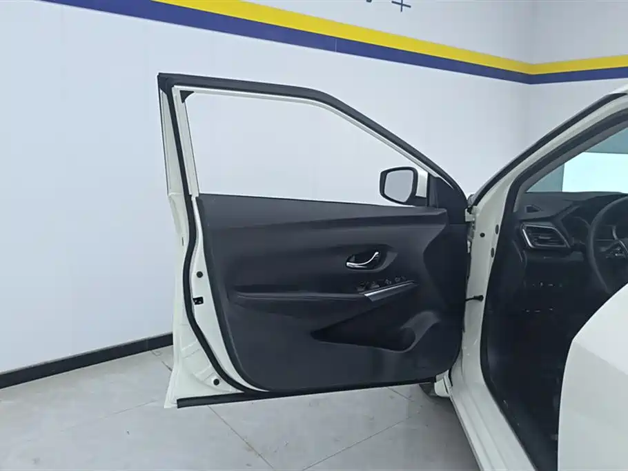Lannia 1.6 L CVT Cool