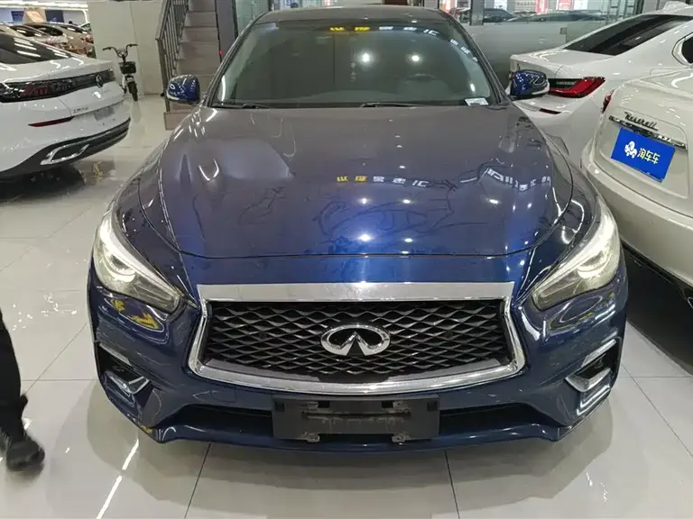 Infiniti Q50 L 2.0 T Progressive Enjoyment CN-VI