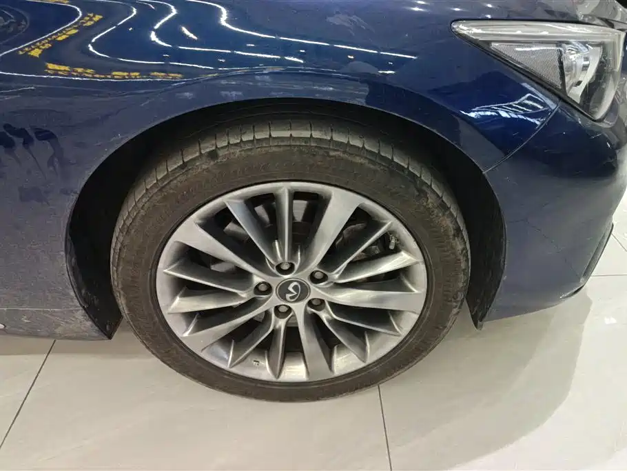 Infiniti Q50 L 2.0 T Progressive Enjoyment CN-VI