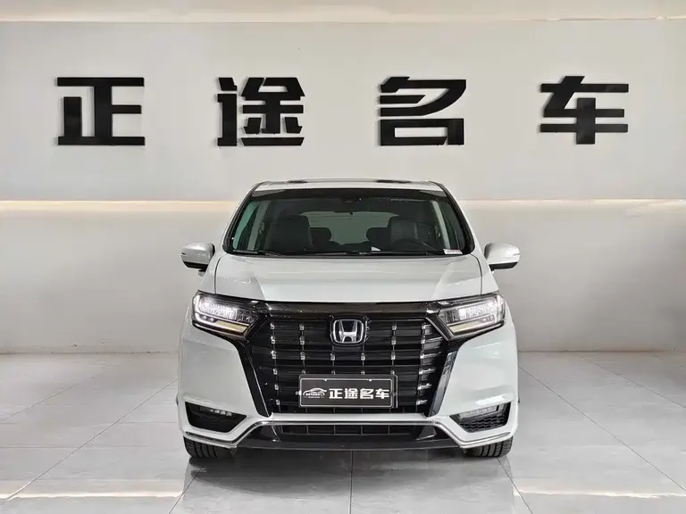 Honda Elysion 2.0 L e:HEV Luxury