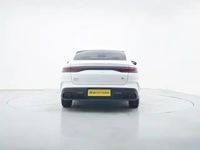 BYD Qin L DM-i 80 KM Leading