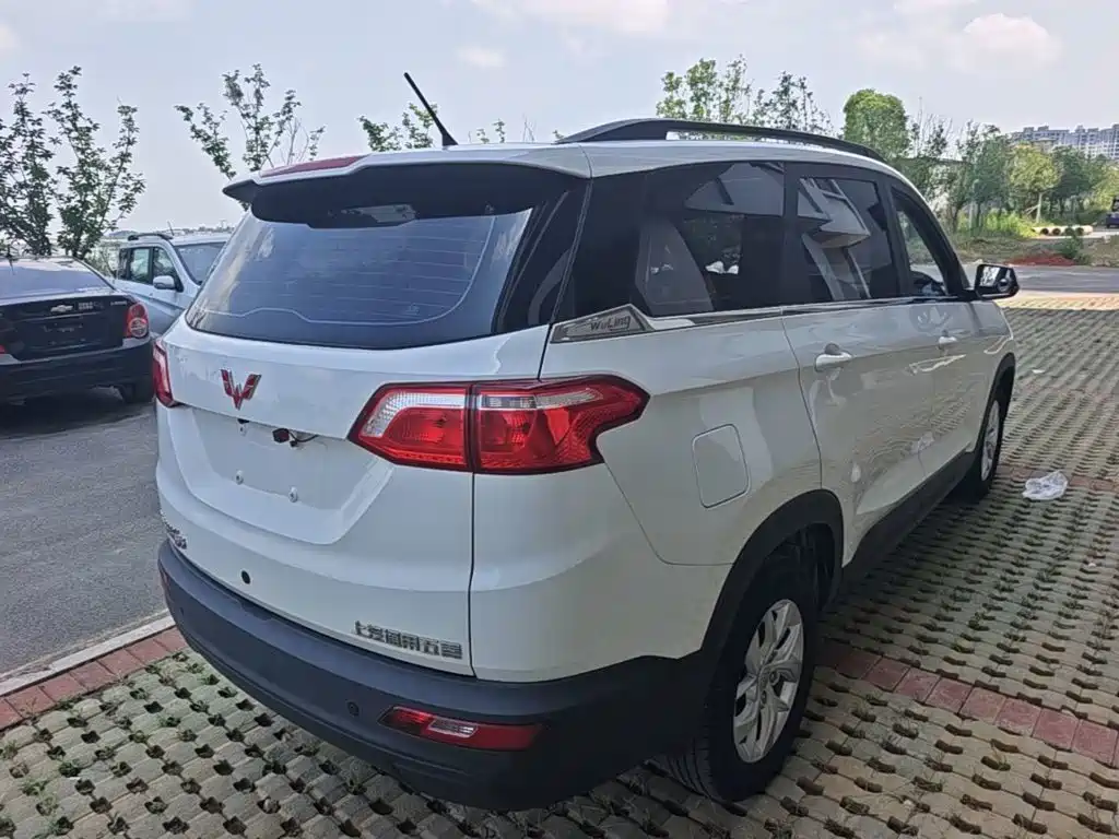 Wuling Hongguang S3 1.5 L Manual Comfort CN-VI