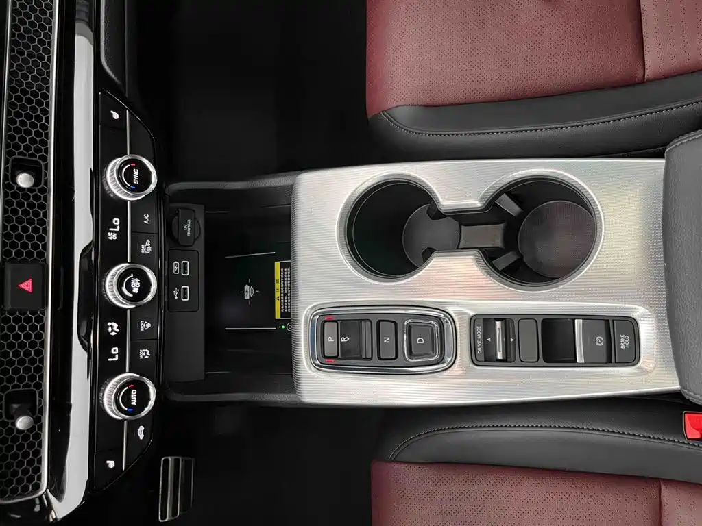Integra 2.0 L e:HEV Sharp· Premium