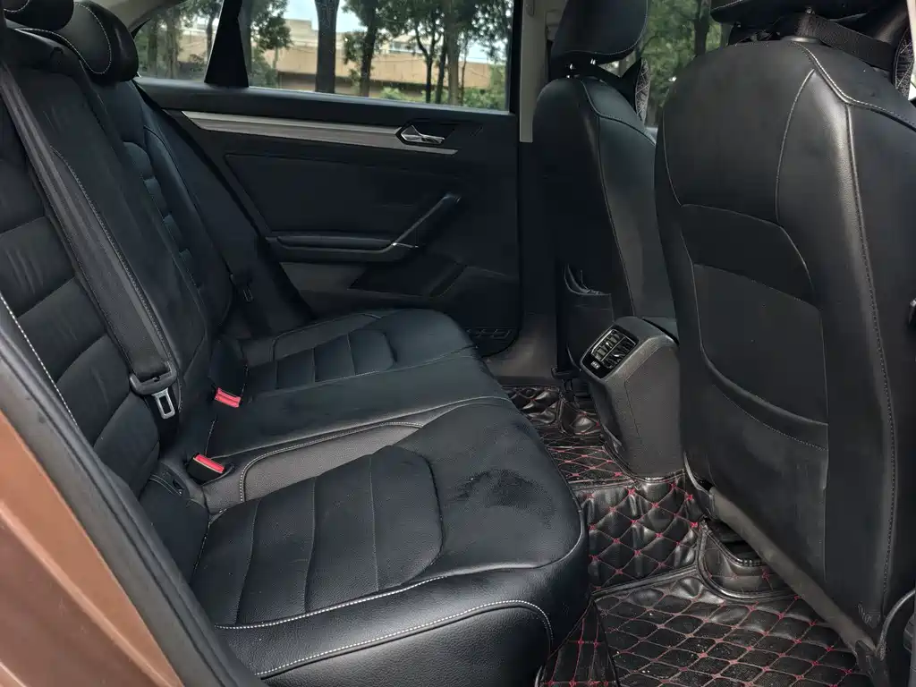 Lamando 280 TSI DSG Comfort