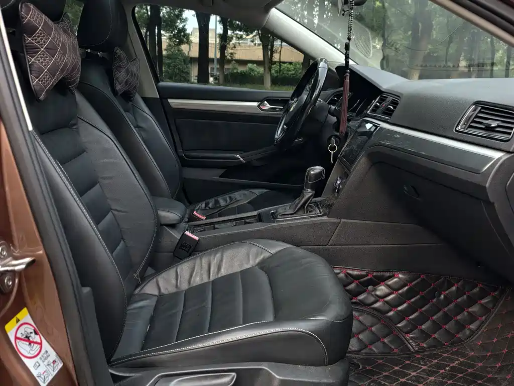 Lamando 280 TSI DSG Comfort