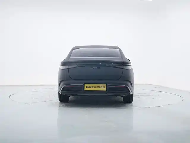 Seal 07 DM-i DM-i 1.5 L 125 km Luxury