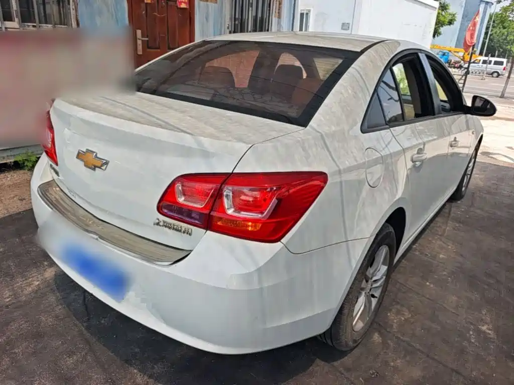 Cruze 1.5 L Classic SE MT