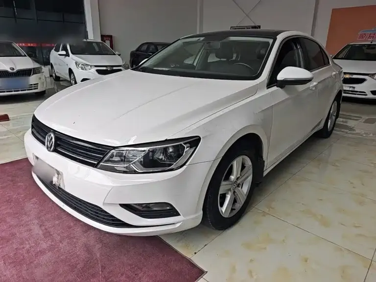 Volkswagen Lamando 230 TSI DSG Style