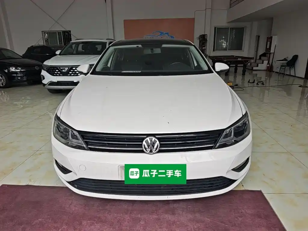 Lamando 230 TSI DSG Style