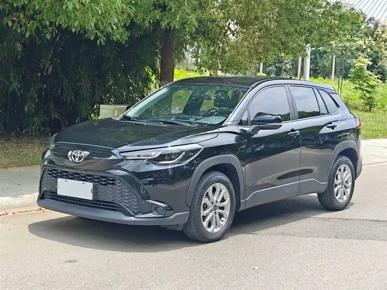Toyota Frontlander 2.0 L CVT Elite