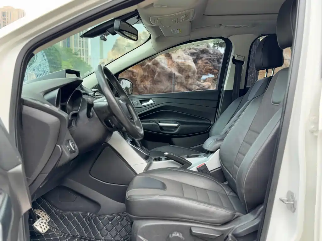 Kuga 1.5 L GTDi 2 WD Style