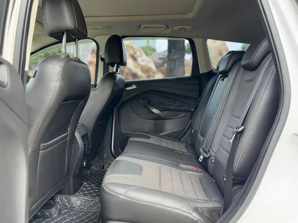 Kuga 1.5 L GTDi 2 WD Style