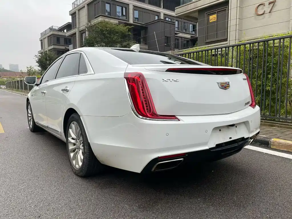 Cadillac XTS 28 T Tech