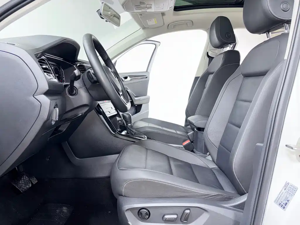T-ROC 280 TSI DSG 2 WD Comfort Enjoyment Connected