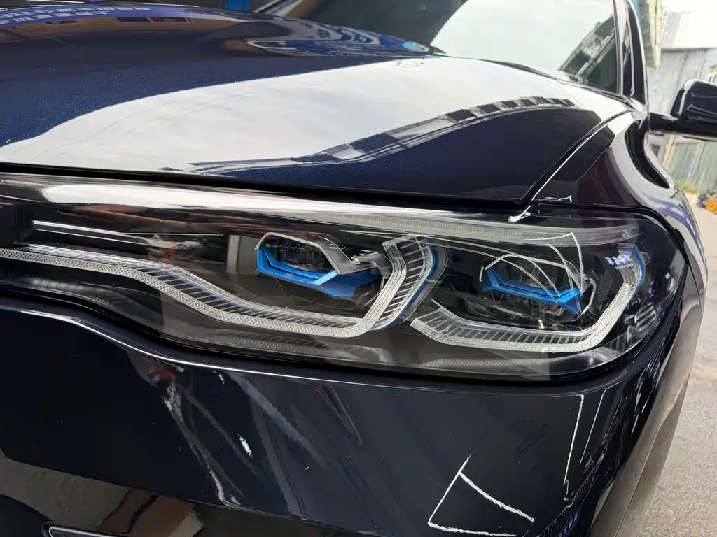 BMW X7 xDrive40 i Premium M Sport Package