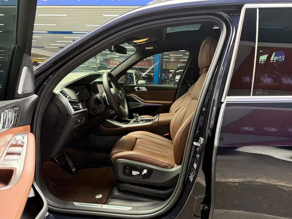 BMW X7 xDrive40 i Premium M Sport Package
