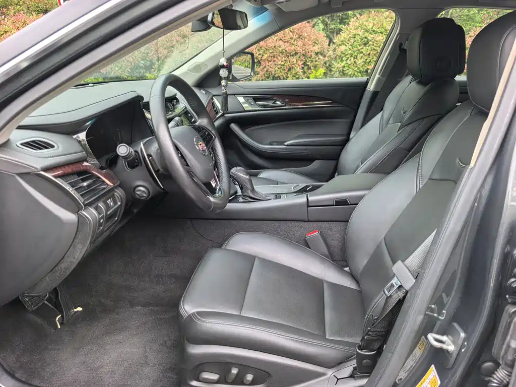 Cadillac CTS (Import) 28 T Luxury