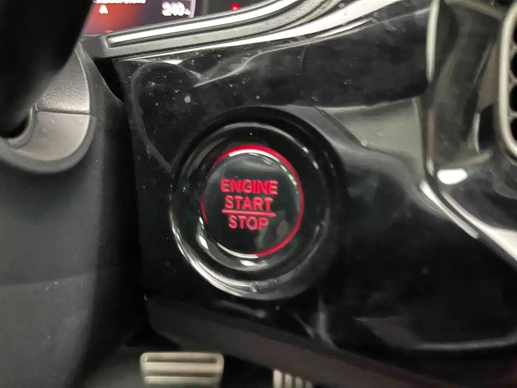 Integra 240 TURBO CVT Premium