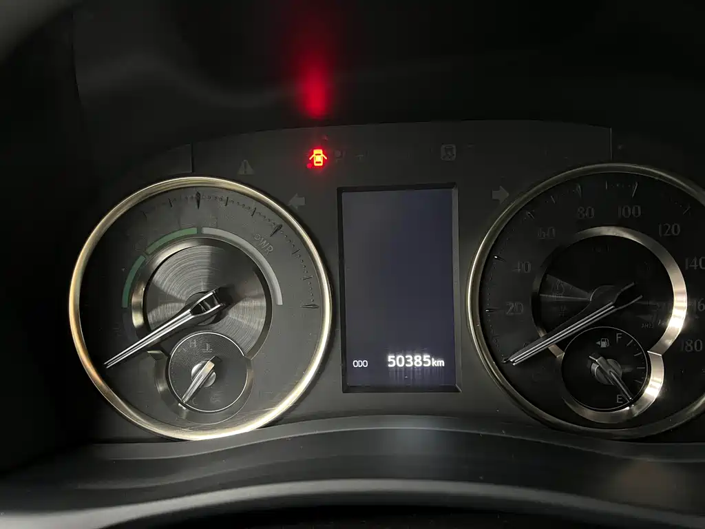 Lexus LM 300 h 4-seat Royal World
