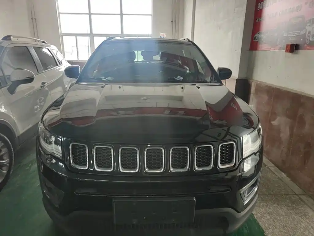 Compass 200 T Auto Home Enjoyment