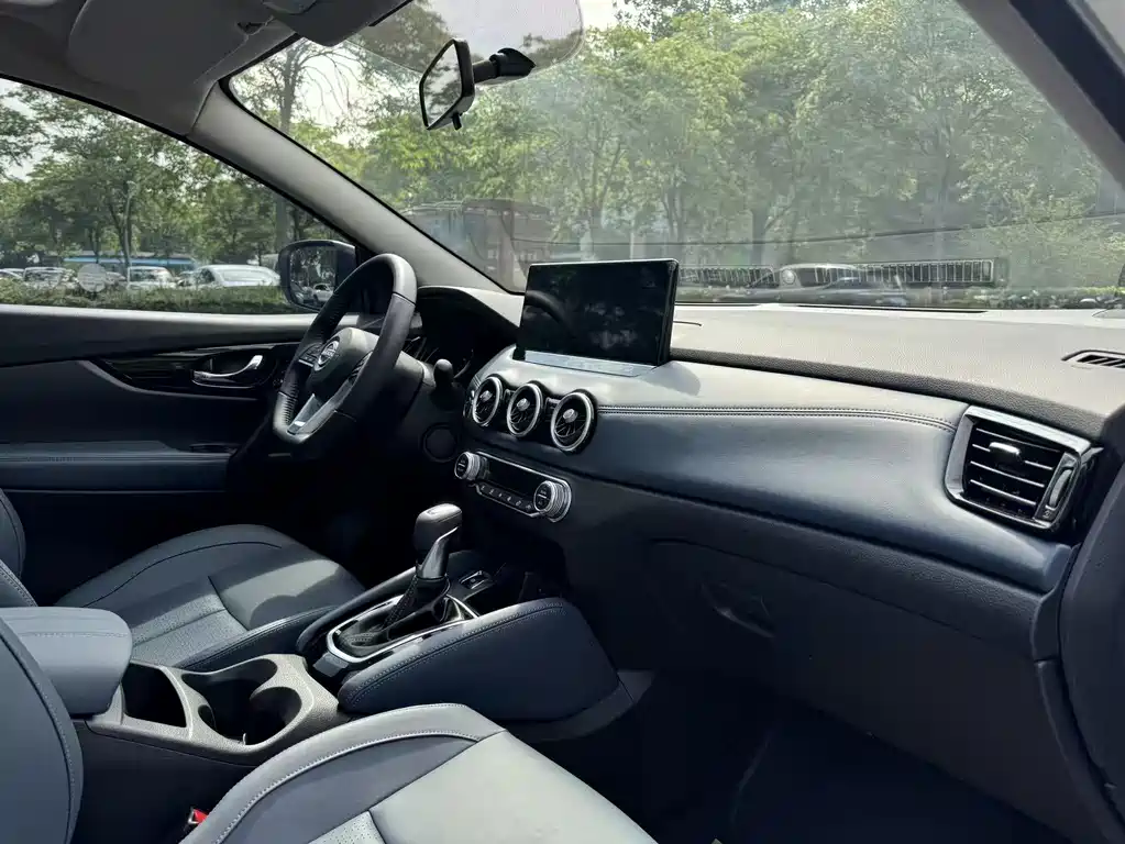 Qashqai Honor 2.0 L CVT XV+ Leading