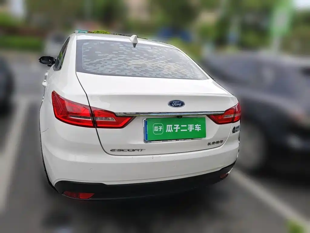 Escort Facelift 1.5 L Auto Joy CN-VI