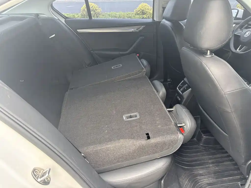 Octavia 1.6 L Auto Comfort