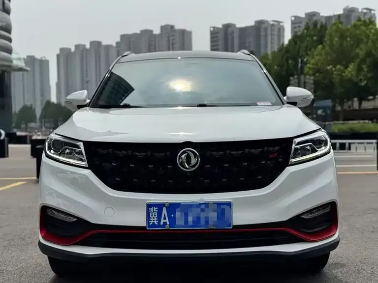 Dongfeng Fengguang 580 ☆ Star 1.5 T Auto Luxury